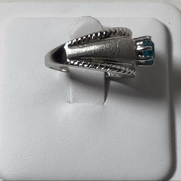 NEW 14k W. GOLD BLUE ZIRCON RING - Picture 4 of 8